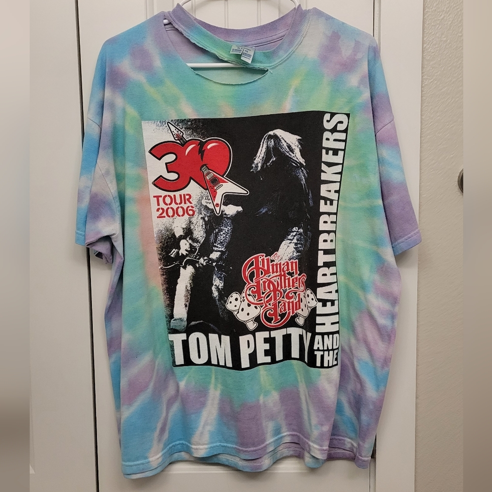 06' Tom Petty tie dye concert tshirt